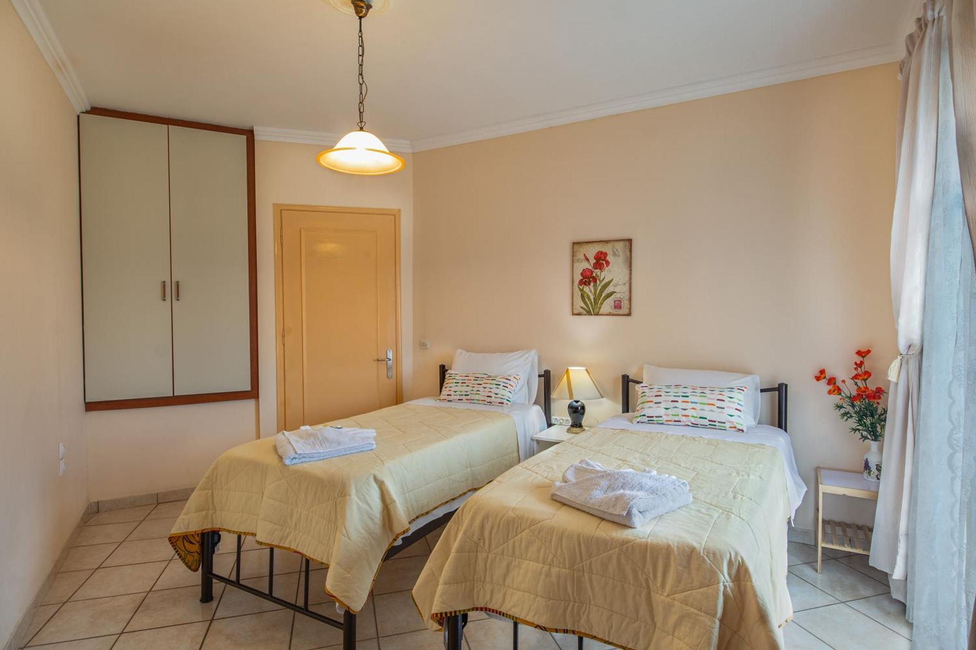 House Of Velenia - 2 Bedroom Apartment Near Old Town, Airport And Bus Station Corfu  Eksteriør bilde