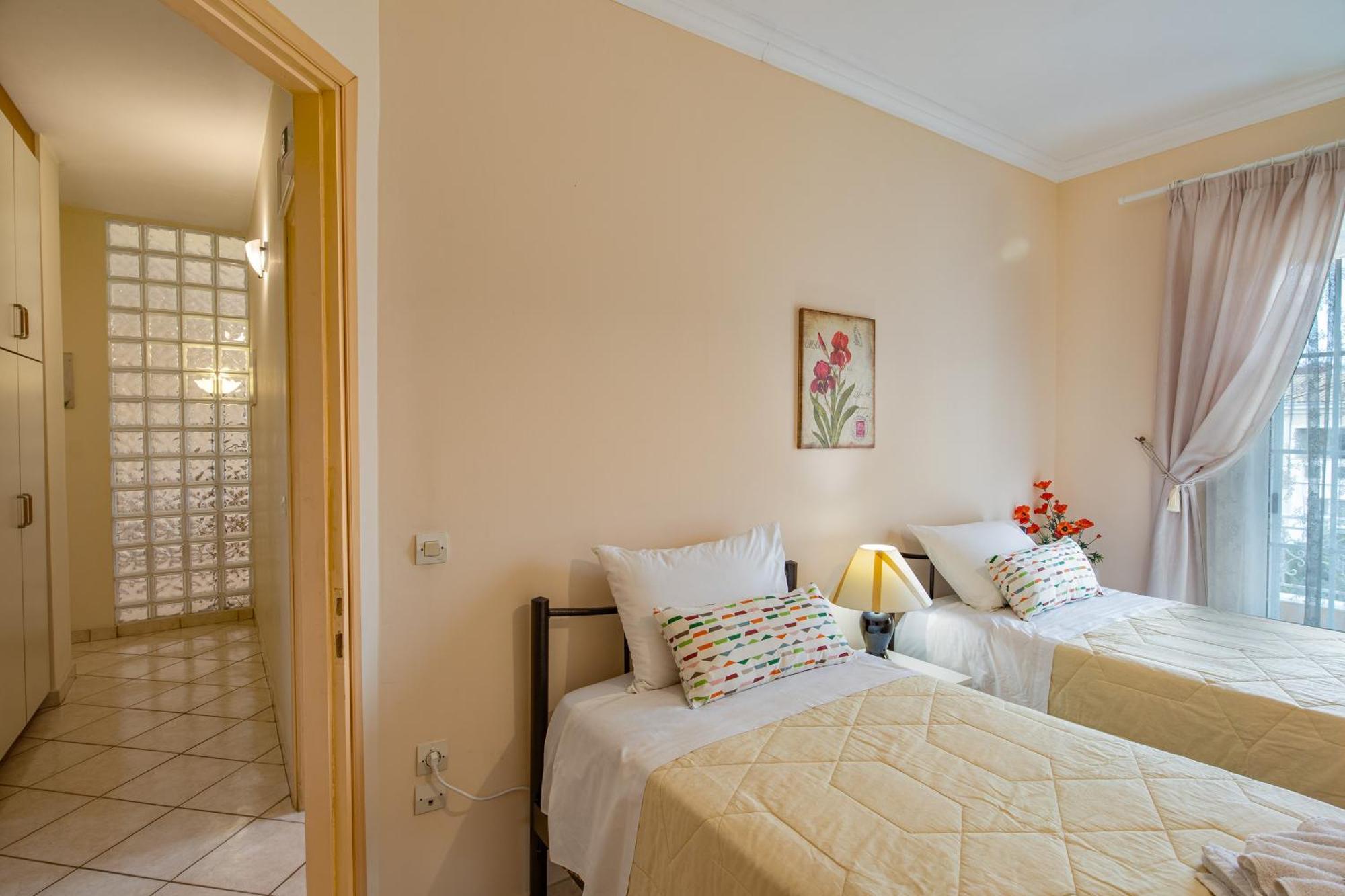 House Of Velenia - 2 Bedroom Apartment Near Old Town, Airport And Bus Station Corfu  Eksteriør bilde